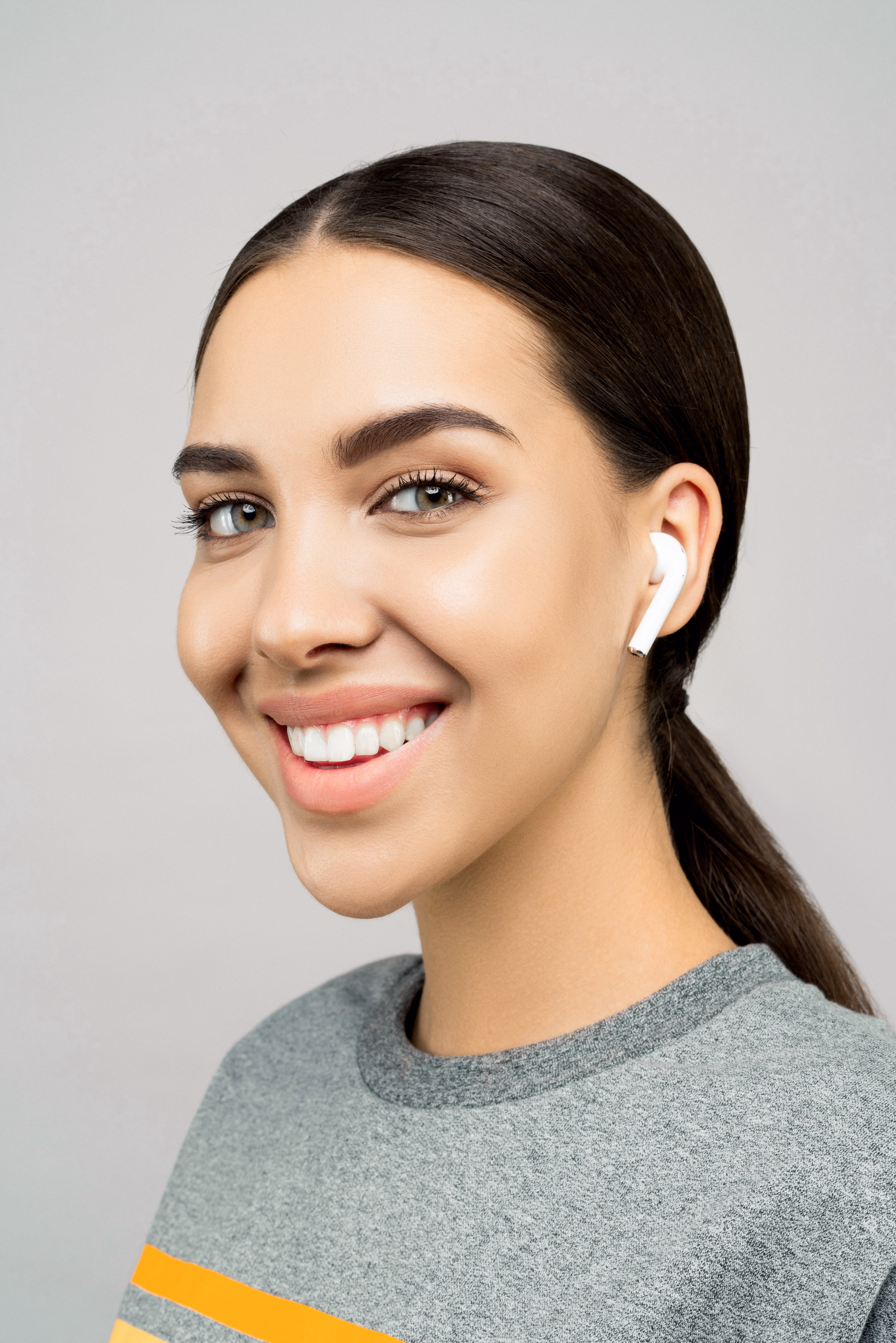 women with earpod
